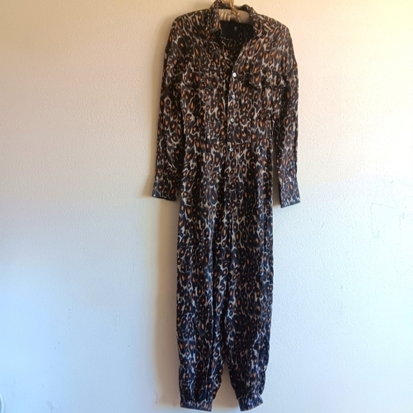 EUC R13 size XS Animal Print Jumpsuit . Missing belt - Picture 2 of 10